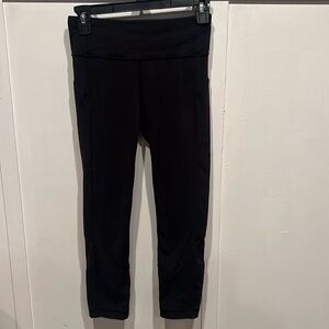 lululemon Pace Rear Zipper x10416 Crop Black Yoga Pant Stretch 10" Rise. Size 4.